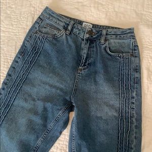 BDG Mom Pintuck Jean